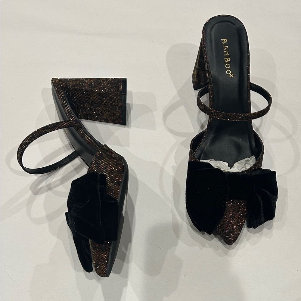 BAMBOO Black and Brown leopard sparkle chunky Heels with Bow Accent 8 new
